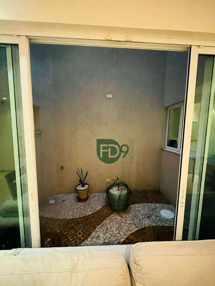 Casa, 3 quartos, 188 m² - Foto 2
