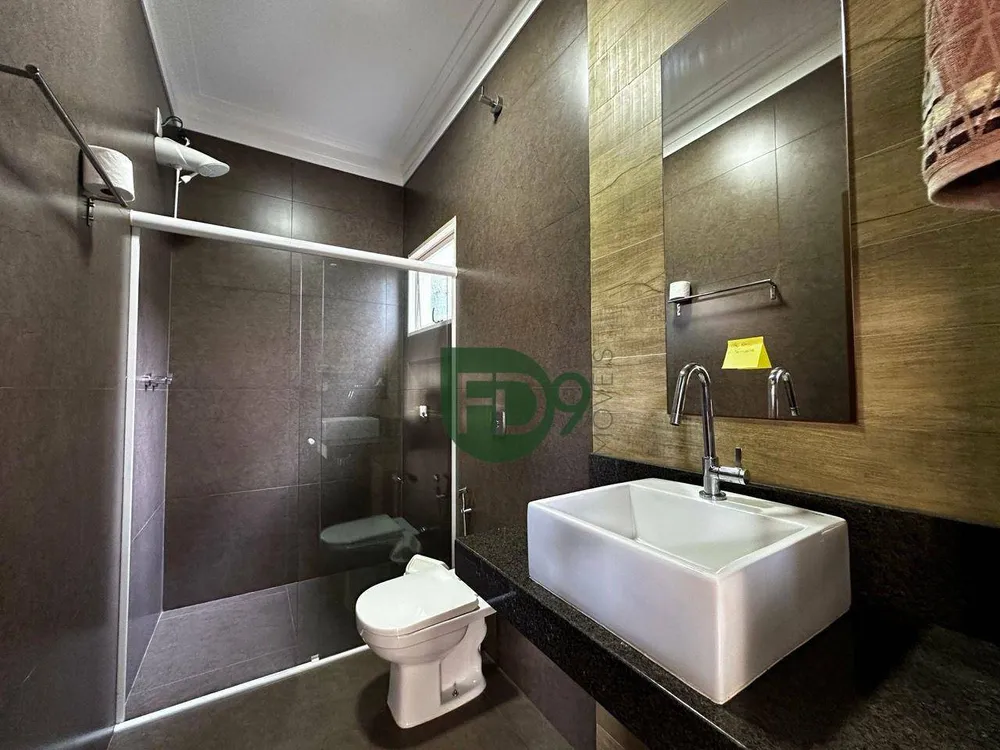 Casa, 4 quartos, 290 m² - Foto 1