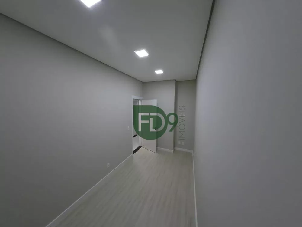 Casa à venda com 3 quartos, 141m² - Foto 4