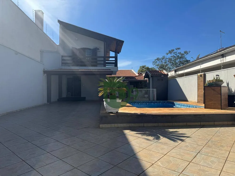 Casa, 3 quartos, 181 m² - Foto 1