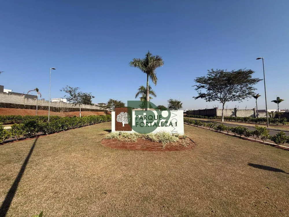 Loteamento e Condomínio, 490 m² - Foto 1