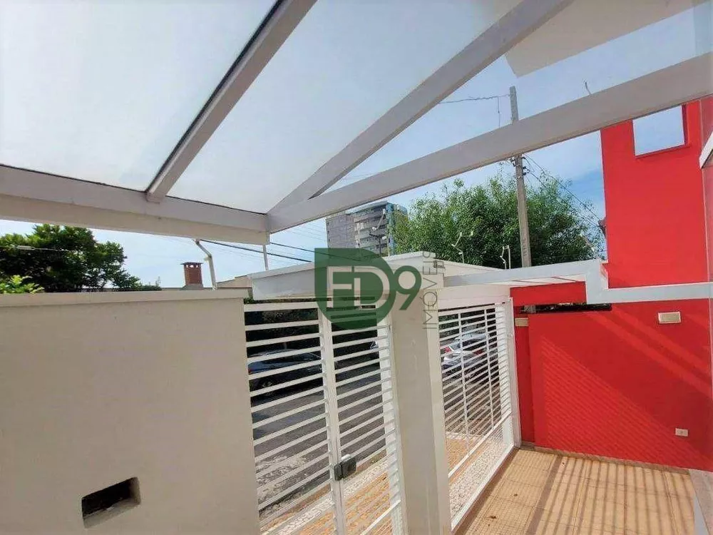 Casa à venda com 2 quartos, 70m² - Foto 2