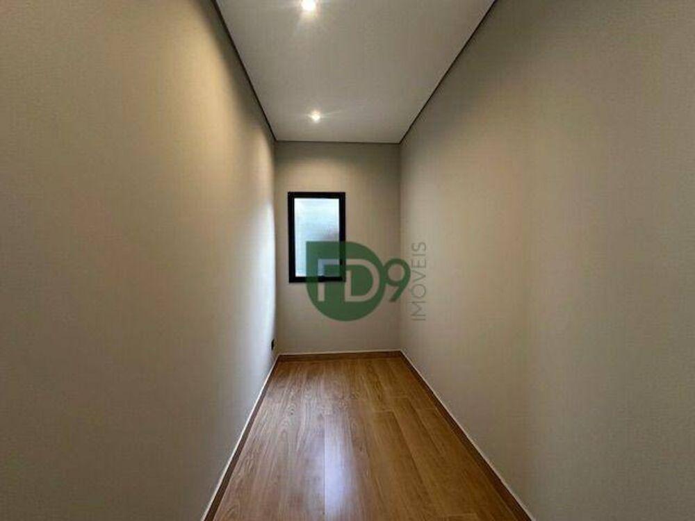 Casa à venda com 3 quartos, 193m² - Foto 1