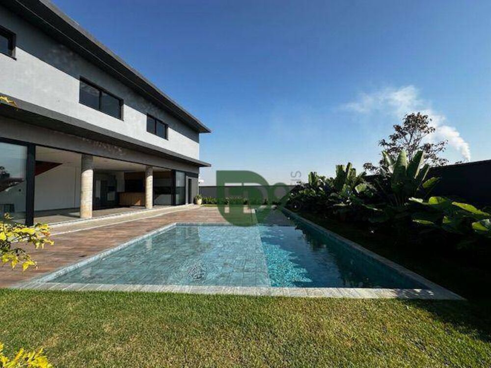Casa de Condomínio à venda com 3 quartos, 250m² - Foto 1