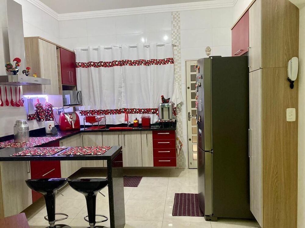 Casa à venda com 3 quartos, 200m² - Foto 15
