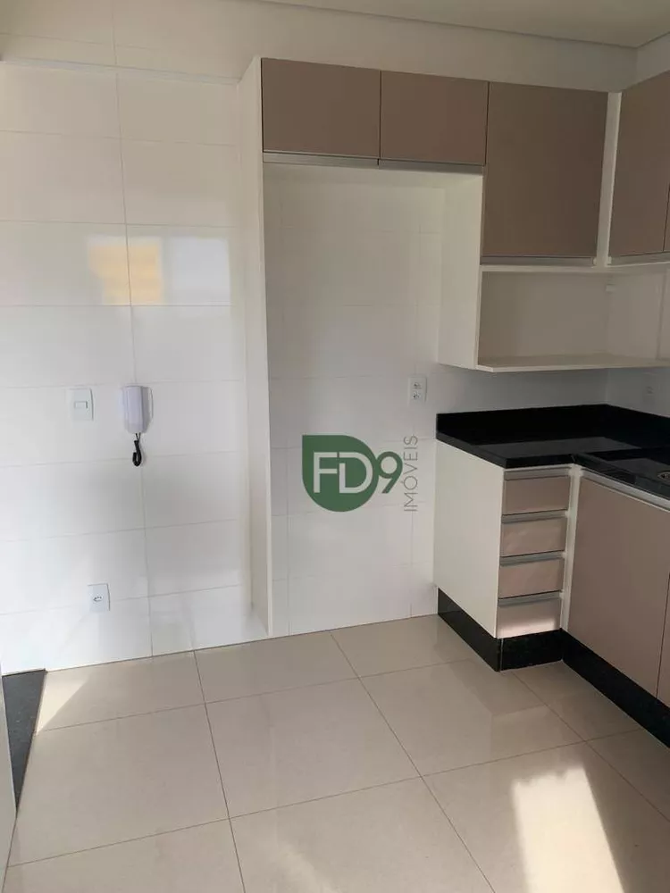 Apartamento à venda com 3 quartos, 76m² - Foto 4