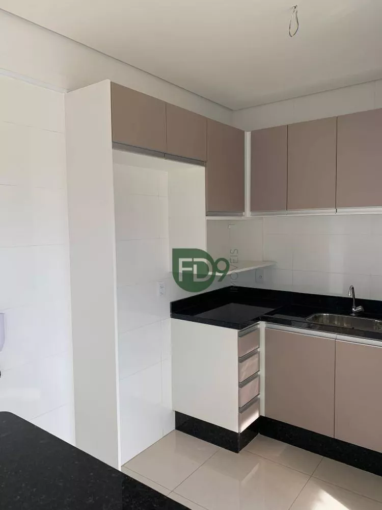 Apartamento à venda com 3 quartos, 76m² - Foto 3