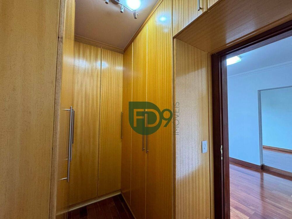 Apartamento, 3 quartos, 130 m² - Foto 1