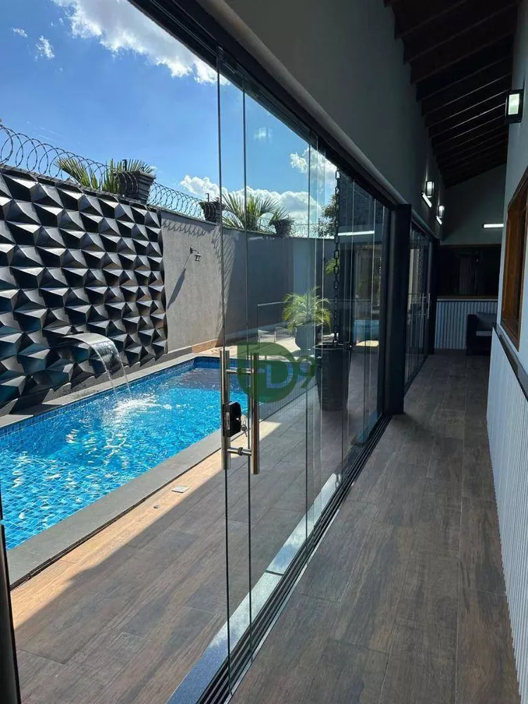 Casa, 3 quartos, 392 m² - Foto 1