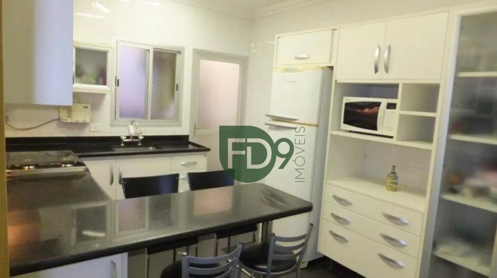 Apartamento à venda com 3 quartos, 110m² - Foto 2