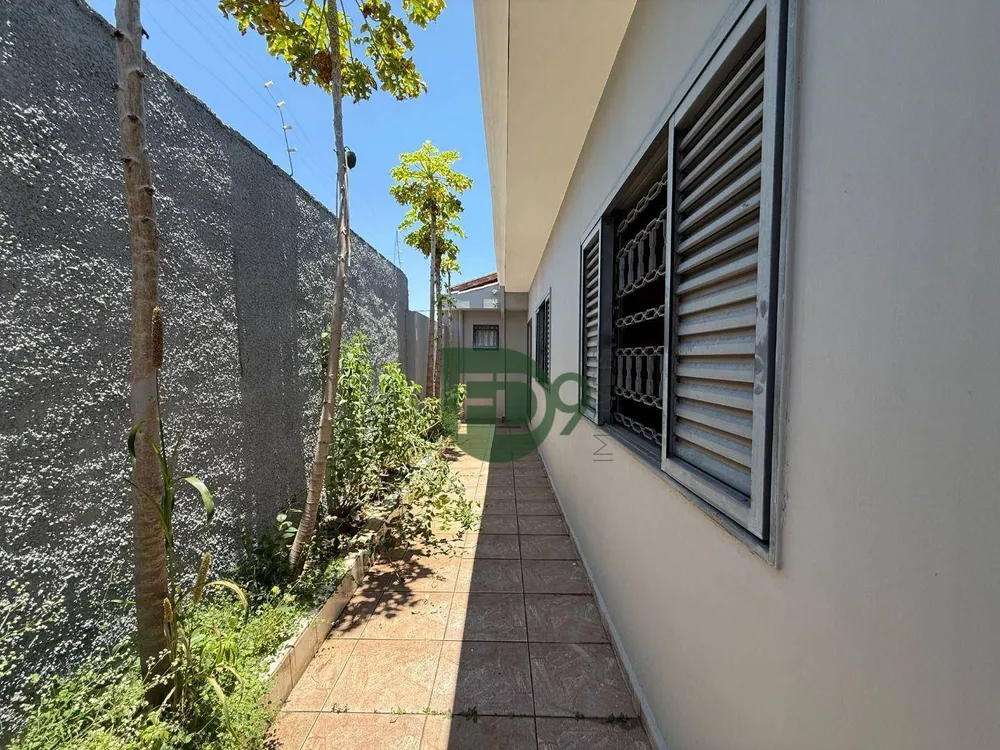 Casa, 3 quartos, 180 m² - Foto 2
