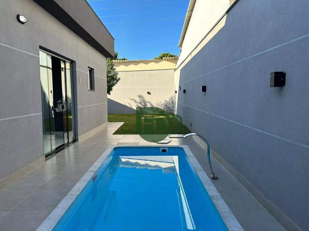 Casa à venda com 2 quartos, 189m² - Foto 1