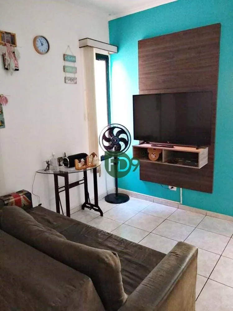 Apartamento à venda com 2 quartos, 72m² - Foto 2