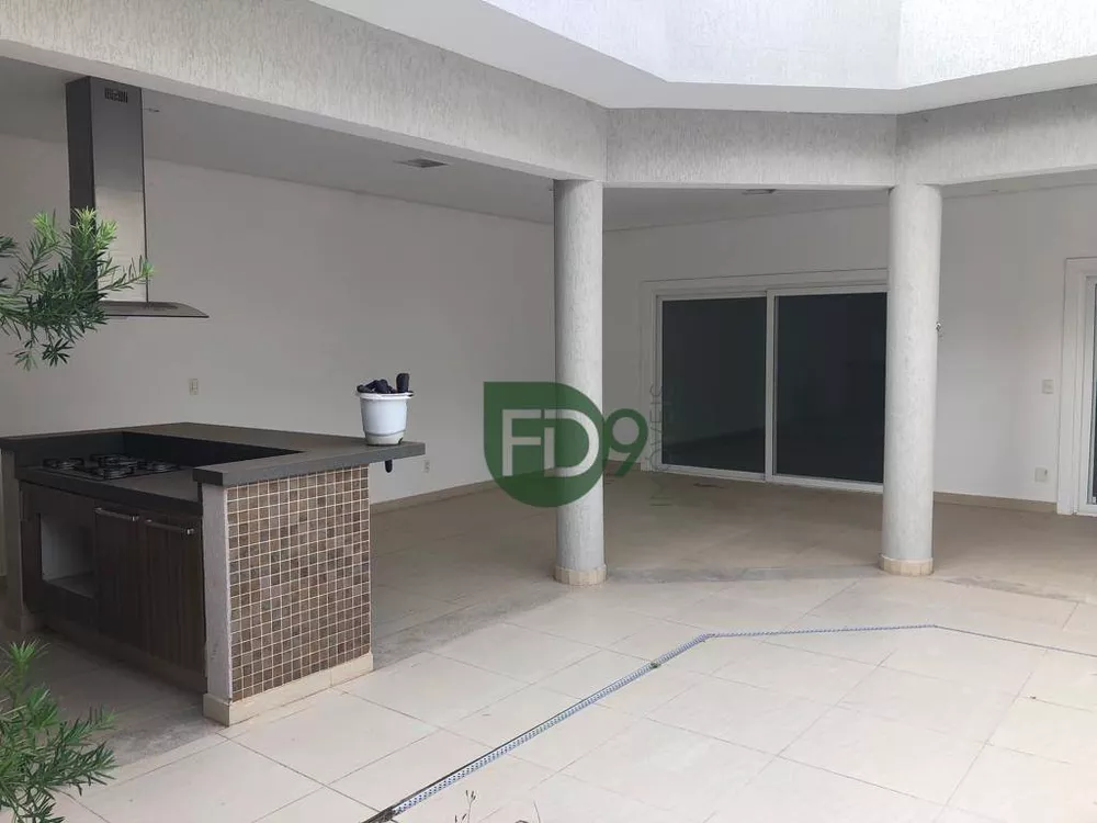 Casa de Condomínio à venda e aluguel com 4 quartos, 354m² - Foto 2