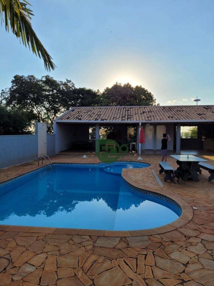 Chácara à venda com 2 quartos, 170m² - Foto 3