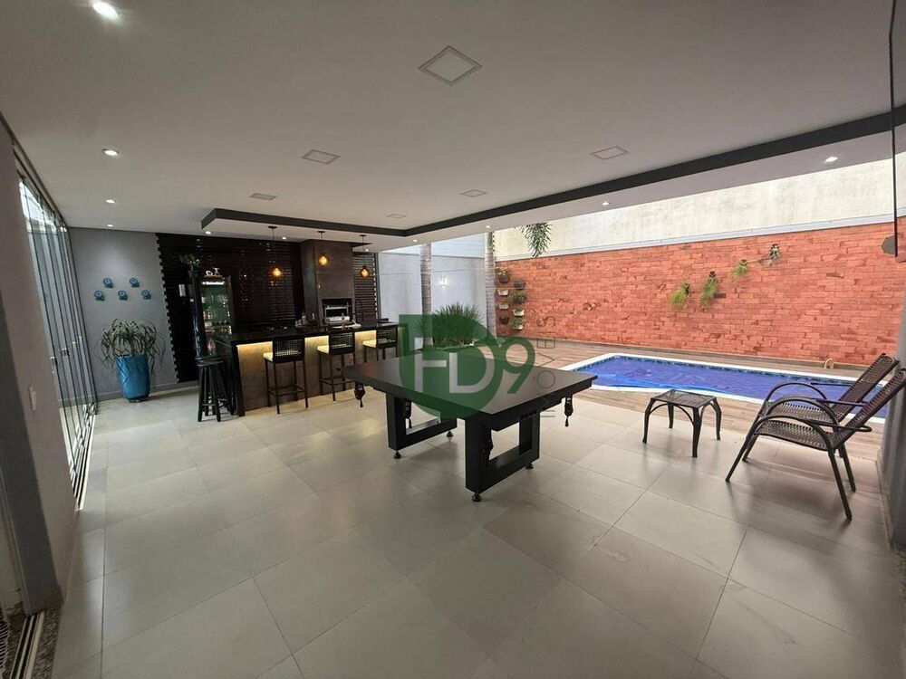 Casa, 3 quartos, 207 m² - Foto 1