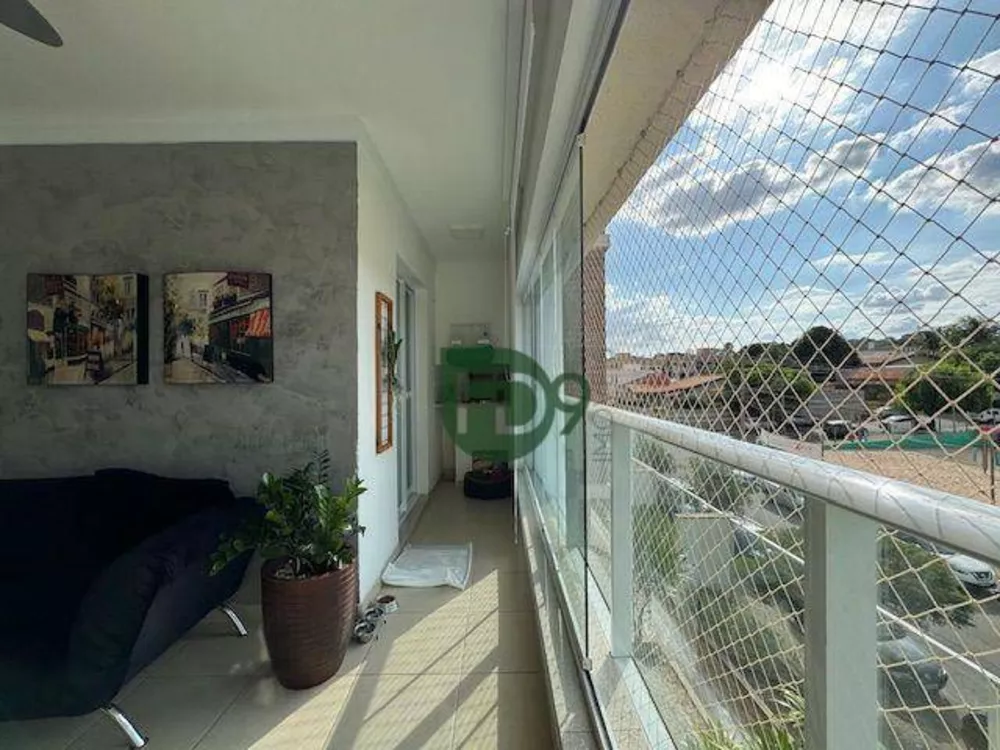 Apartamento à venda com 3 quartos, 97m² - Foto 1