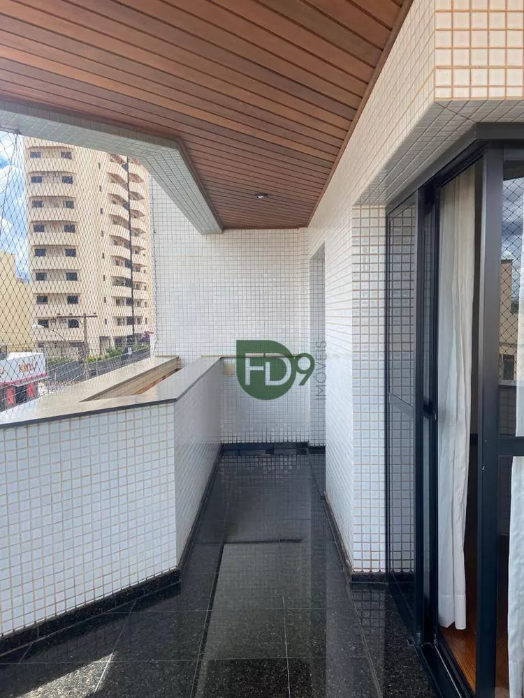 Apartamento, 3 quartos, 209 m² - Foto 2