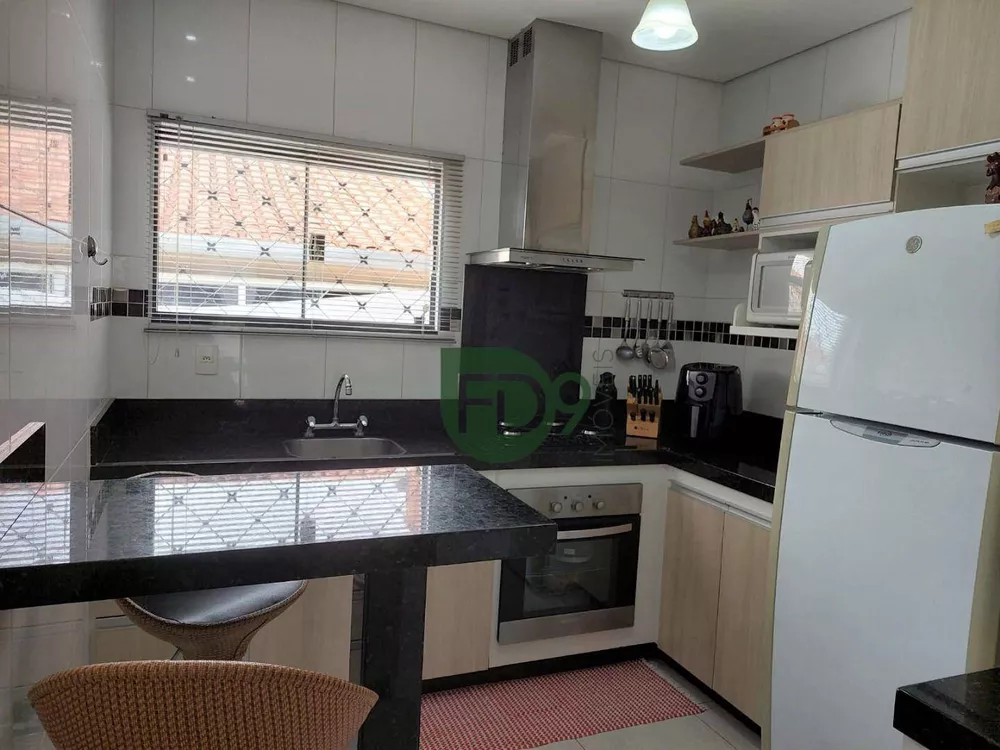 Casa à venda com 3 quartos, 163m² - Foto 4