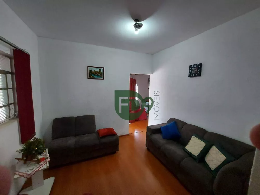 Casa à venda com 3 quartos, 164m² - Foto 3