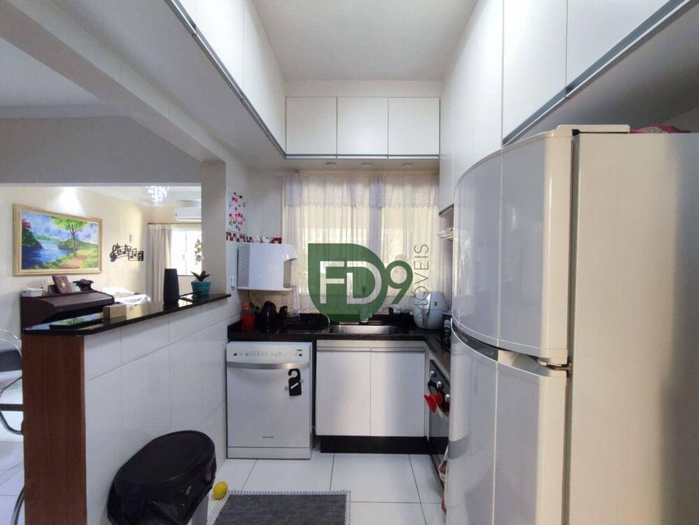 Casa, 3 quartos, 105 m² - Foto 4