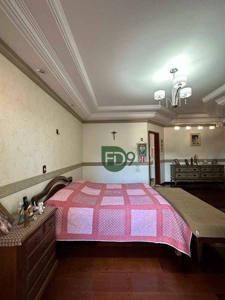 Casa, 3 quartos, 310 m² - Foto 4