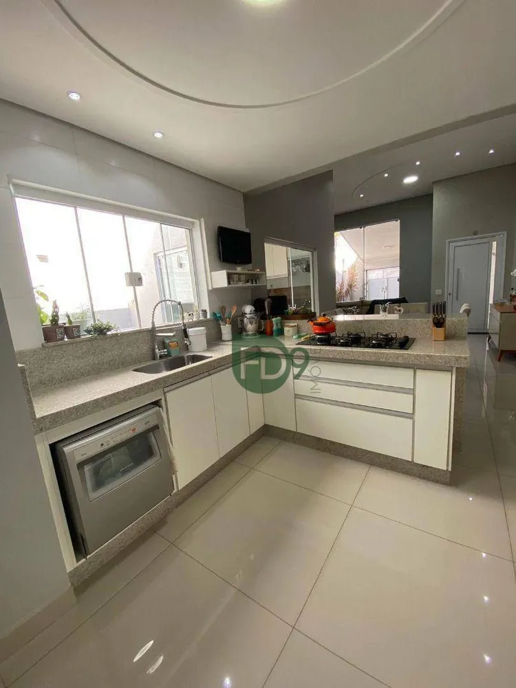 Casa, 3 quartos, 130 m² - Foto 3