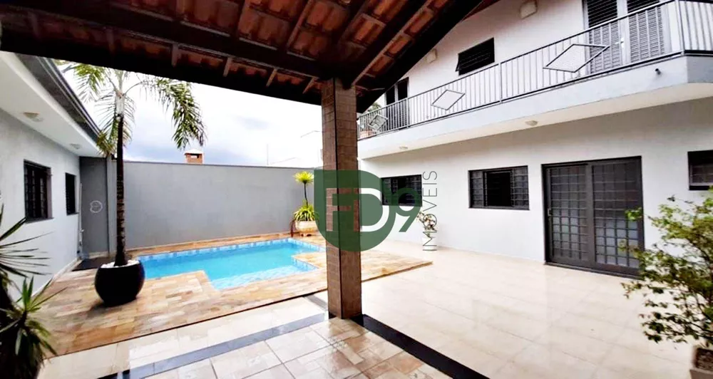 Casa à venda com 3 quartos, 302m² - Foto 4