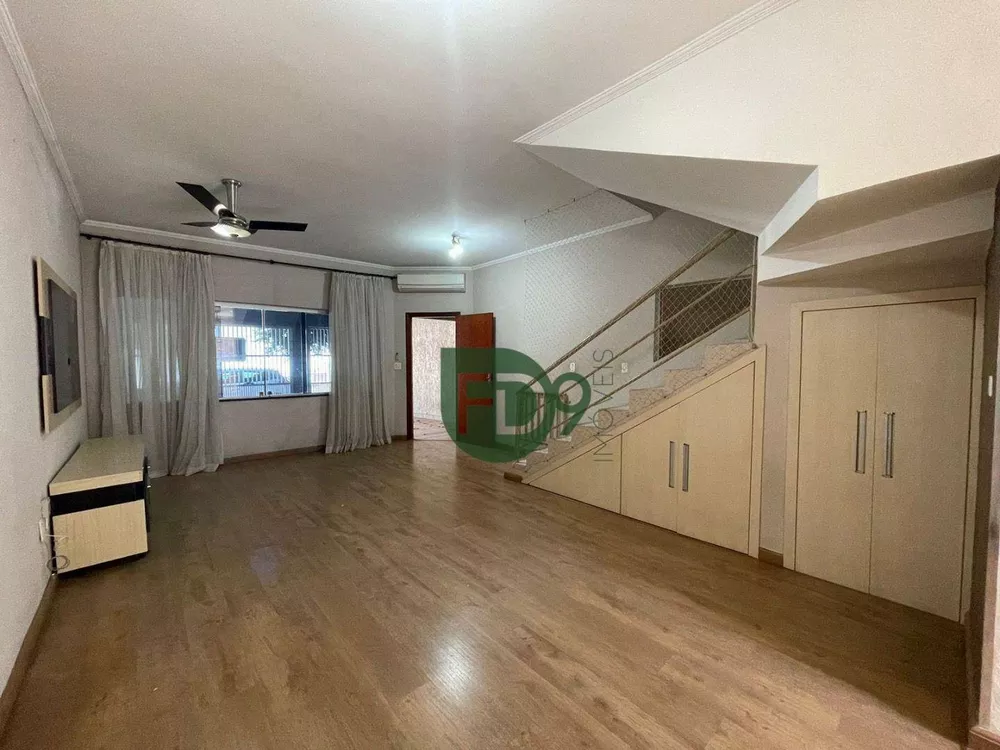 Casa à venda com 3 quartos, 150m² - Foto 2