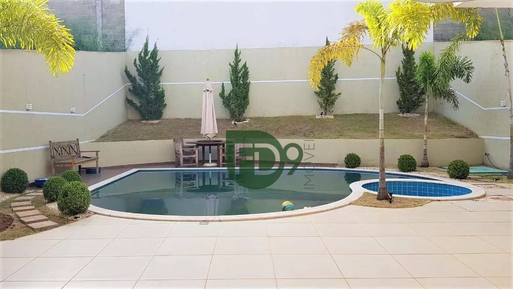 Casa de Condomínio à venda com 3 quartos, 280m² - Foto 2