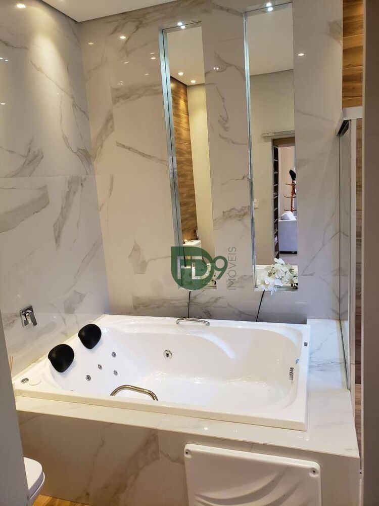 Casa, 3 quartos, 247 m² - Foto 3
