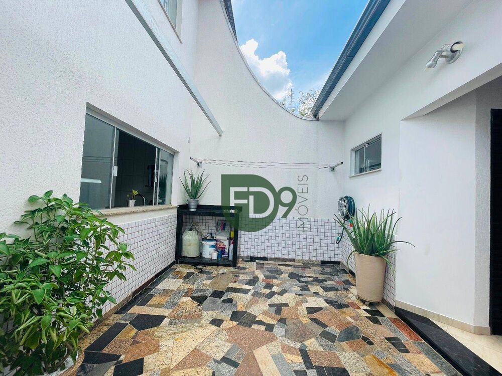 Casa, 3 quartos, 184 m² - Foto 4