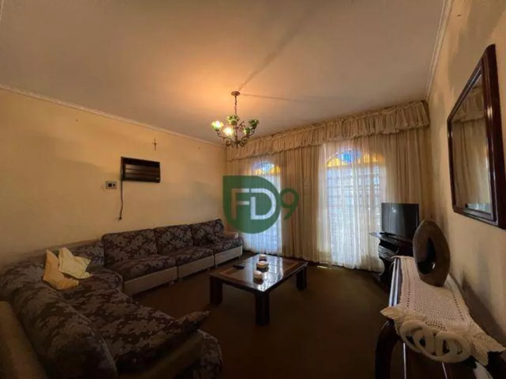 Casa, 3 quartos, 196 m² - Foto 1