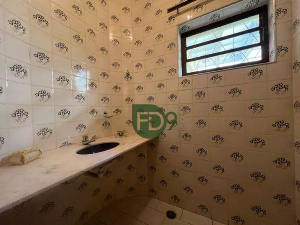 Casa, 3 quartos, 196 m² - Foto 2