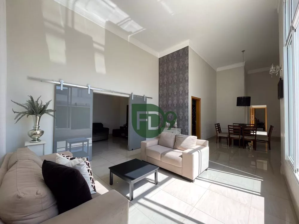 Casa de Condomínio à venda com 3 quartos, 223m² - Foto 1