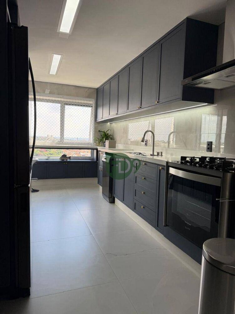 Apartamento à venda com 3 quartos, 175m² - Foto 4