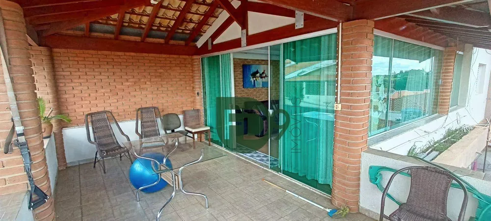 Casa à venda com 3 quartos, 213m² - Foto 3