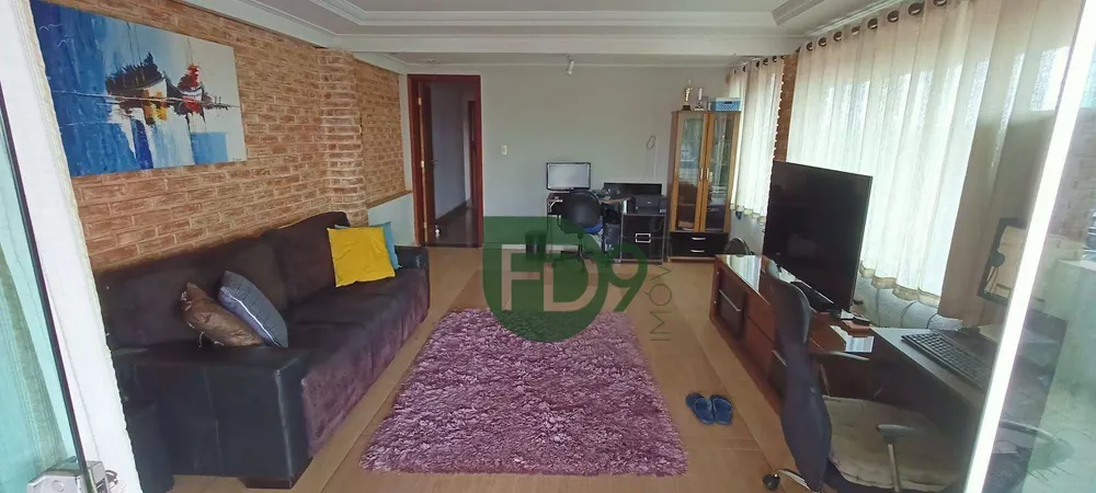 Casa à venda com 3 quartos, 213m² - Foto 2