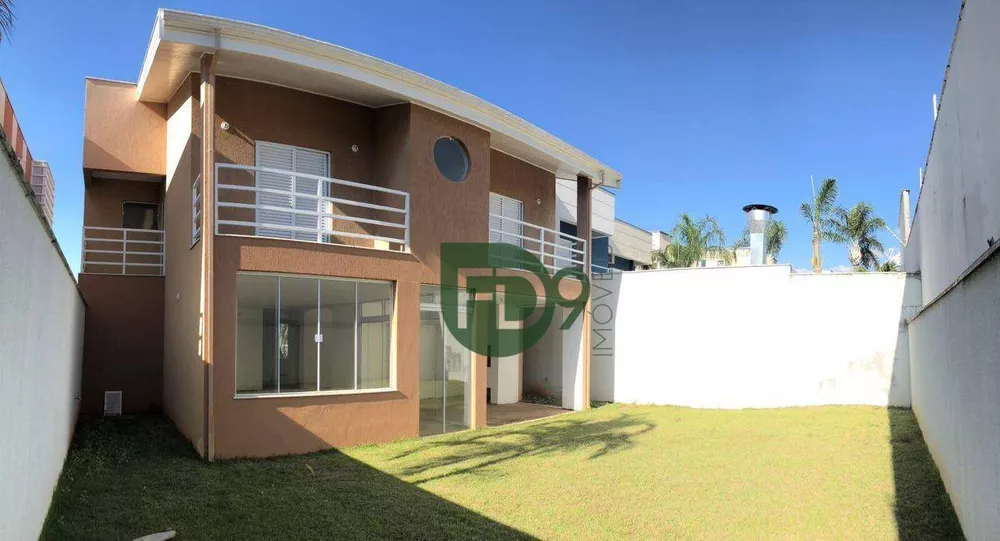 Casa de Condomínio à venda com 4 quartos, 286m² - Foto 2