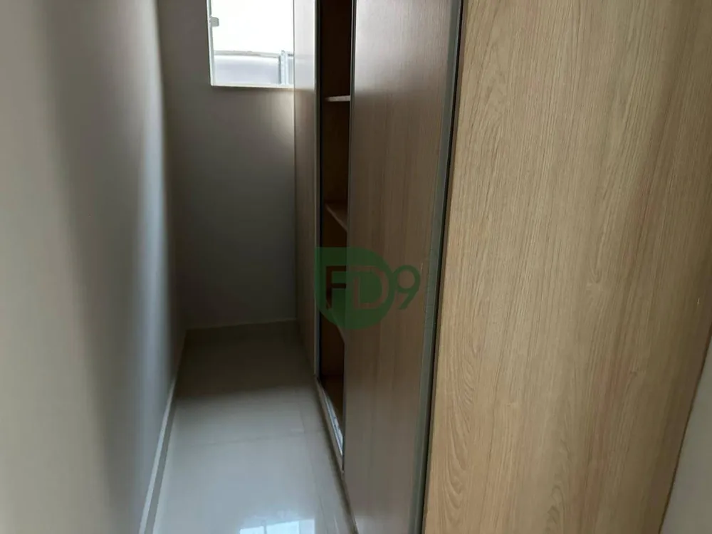 Casa, 3 quartos, 240 m² - Foto 1