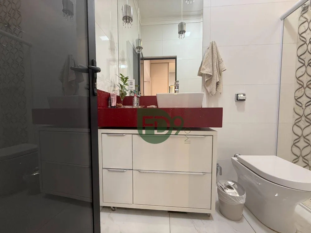 Casa, 3 quartos, 225 m² - Foto 1
