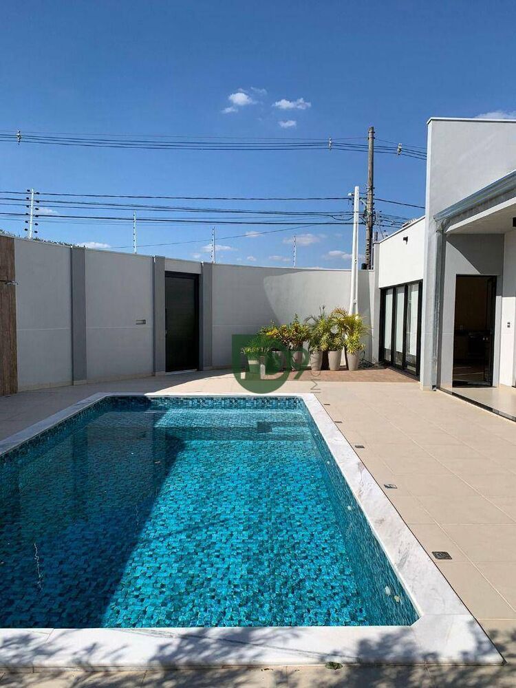 Casa, 3 quartos, 214 m² - Foto 1