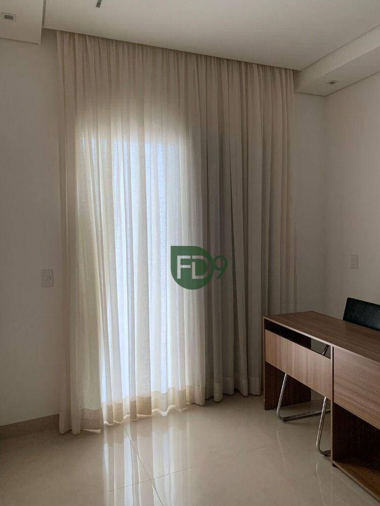 Casa, 3 quartos, 214 m² - Foto 2