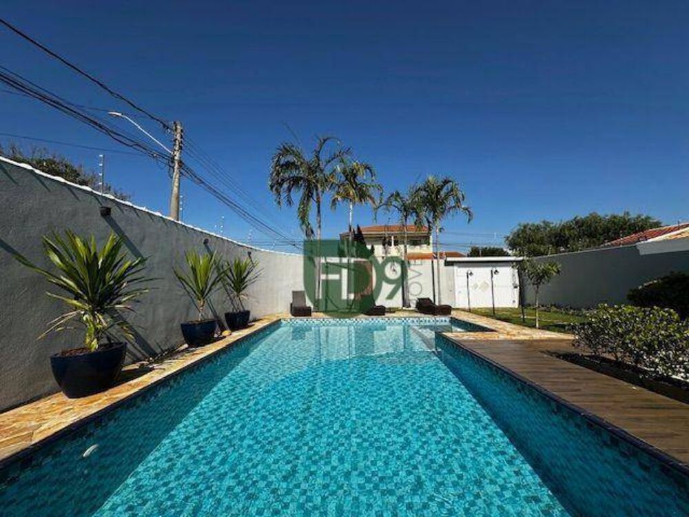 Casa, 4 quartos, 330 m² - Foto 2