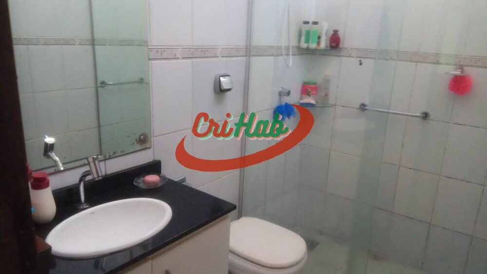 Casa à venda com 4 quartos, 170m² - Foto 2
