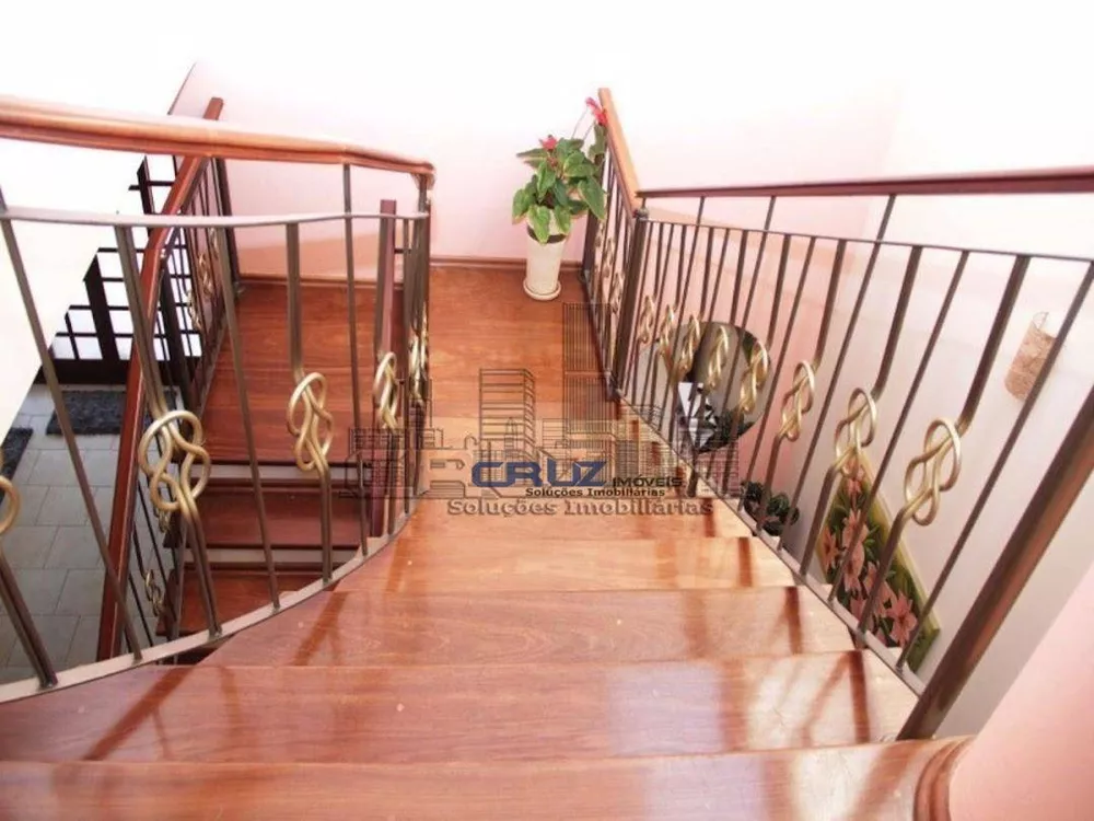 Casa, 4 quartos, 270 m² - Foto 1