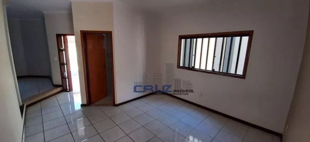 Casa à venda com 3 quartos, 188m² - Foto 4