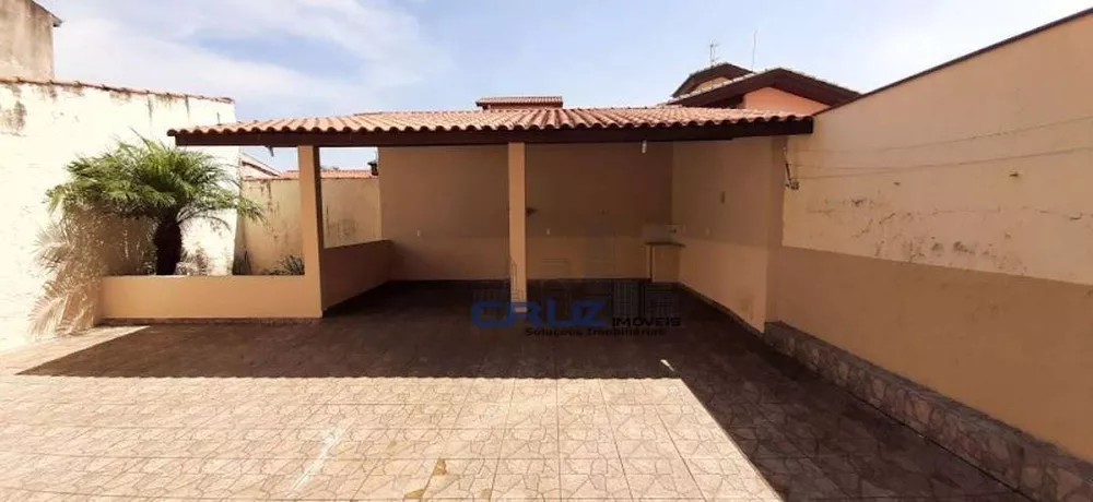 Casa à venda com 3 quartos, 188m² - Foto 3