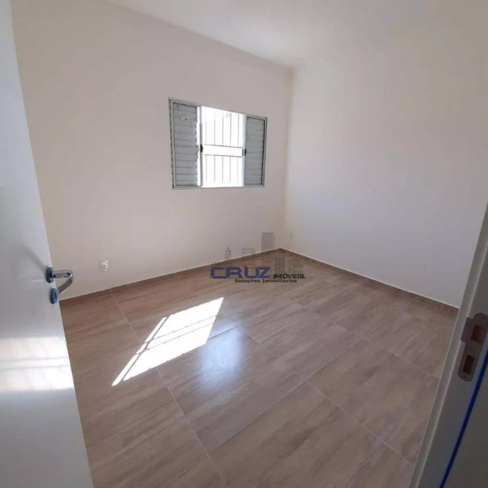 Casa à venda com 2 quartos, 63m² - Foto 3