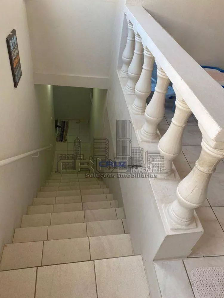 Casa à venda com 3 quartos, 225m² - Foto 16